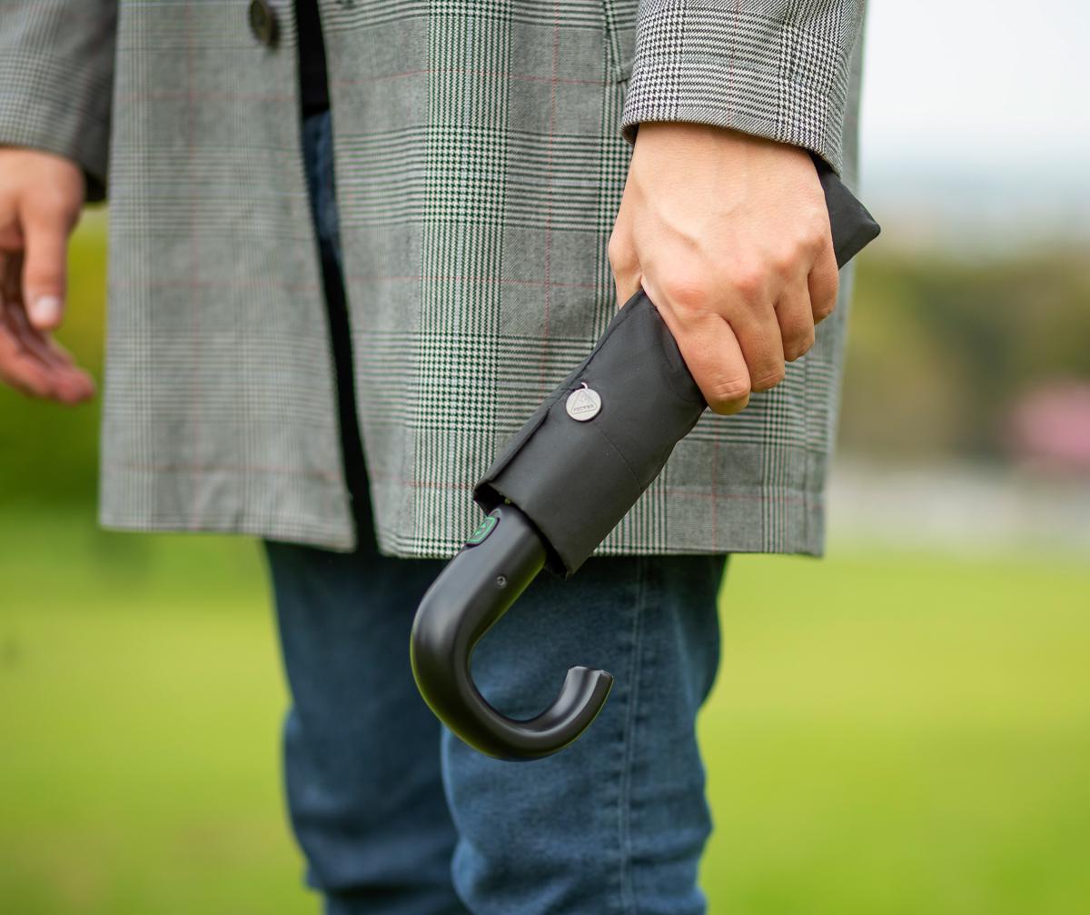 Парасолька чоловіча автомат Fulton Open & Close-11 G820 Black (G820-003152) - фото 11 Парасолька чоловіча автомат Fulton Open & Close-11 G820 Black (G820-003152) - фото 11