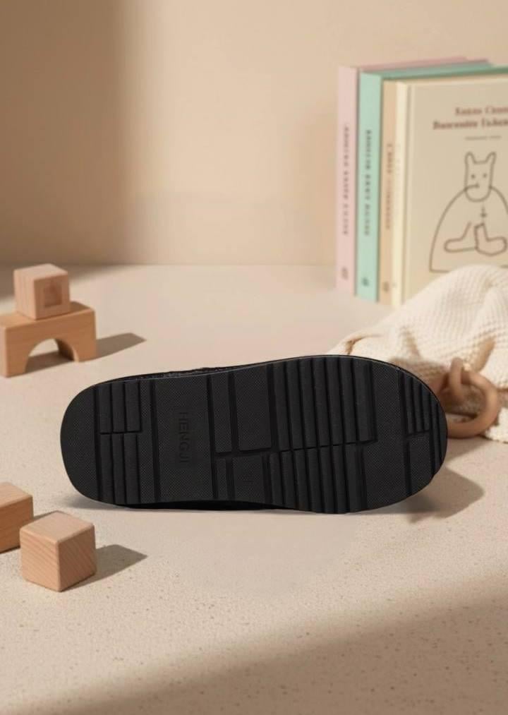 Угги дитячі Hengji 1907-1 натуральна замша та хутро р. 31 Чорний (30704759) - фото 3 Угги дитячі Hengji 1907-1 натуральна замша та хутро р. 31 Чорний (30704759) - фото 3