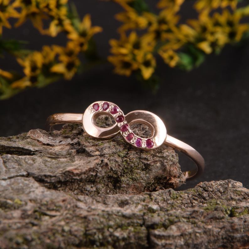 Кільце з червоного золота нескінченність із рубінами (2249227212)