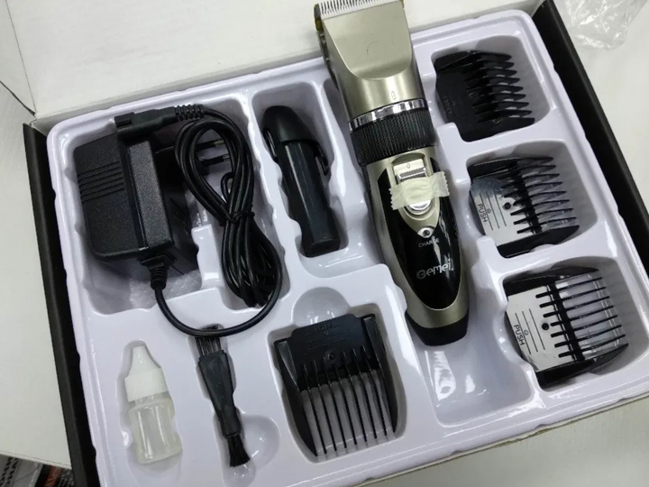 Машинка для стрижки аккумуляторная Geemy Gm-6066 2 аккумулятора Черный/Золотой (2046898032) - фото 16