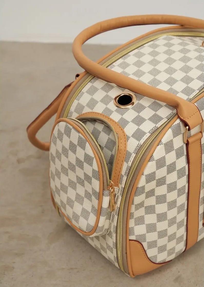 Сумка для переноски домашних питомцев CosmoPet CP-37 43х29х23 см White (3_04941) - фото 9 Сумка для переноски домашних питомцев CosmoPet CP-37 43х29х23 см White (3_04941) - фото 9