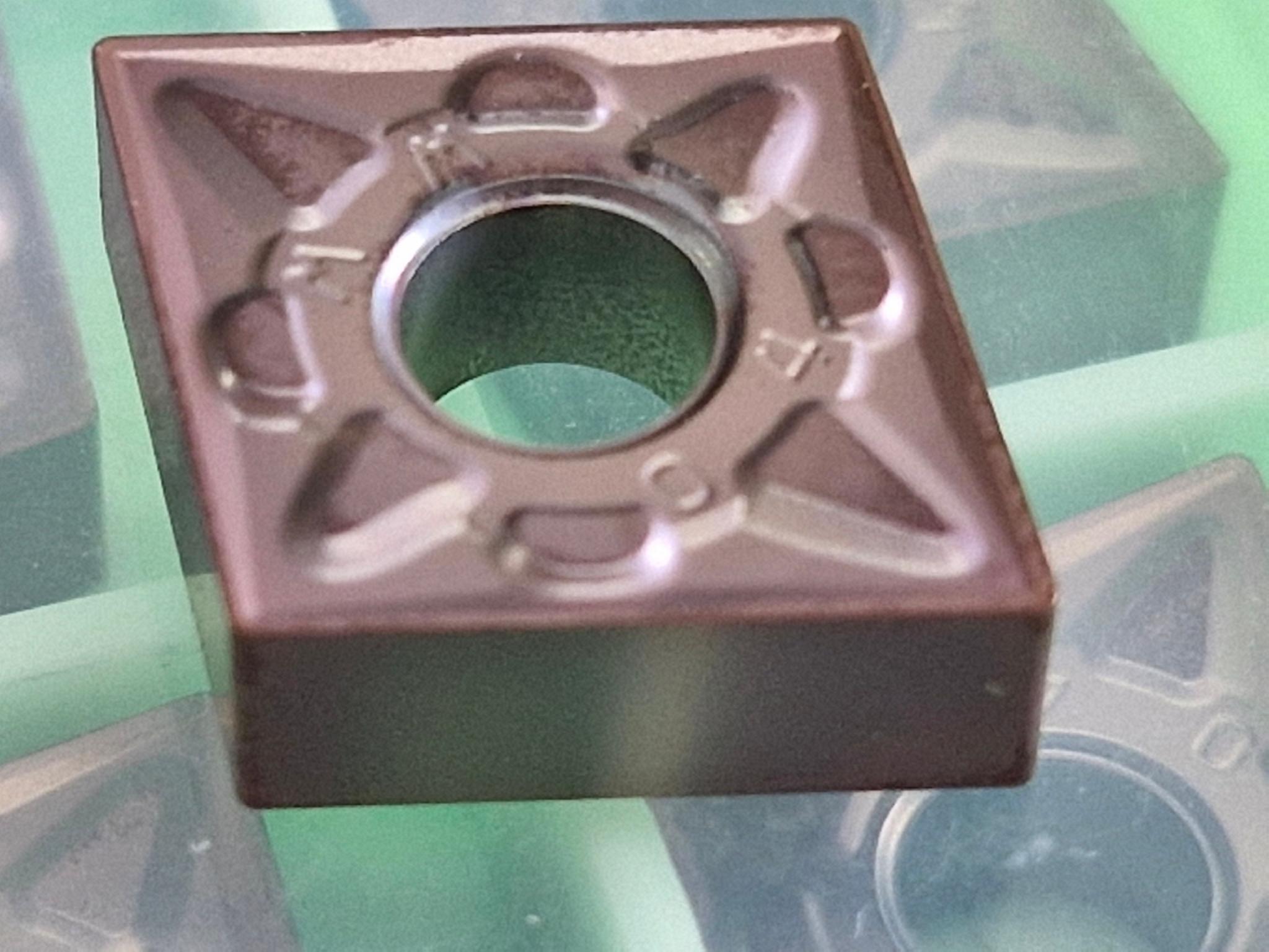 Пластина змінна твердосплавна DES-R CNMG120404-MM LF6118 10 шт. (91099806) - фото 2 Пластина змінна твердосплавна DES-R CNMG120404-MM LF6118 10 шт. (91099806) - фото 2