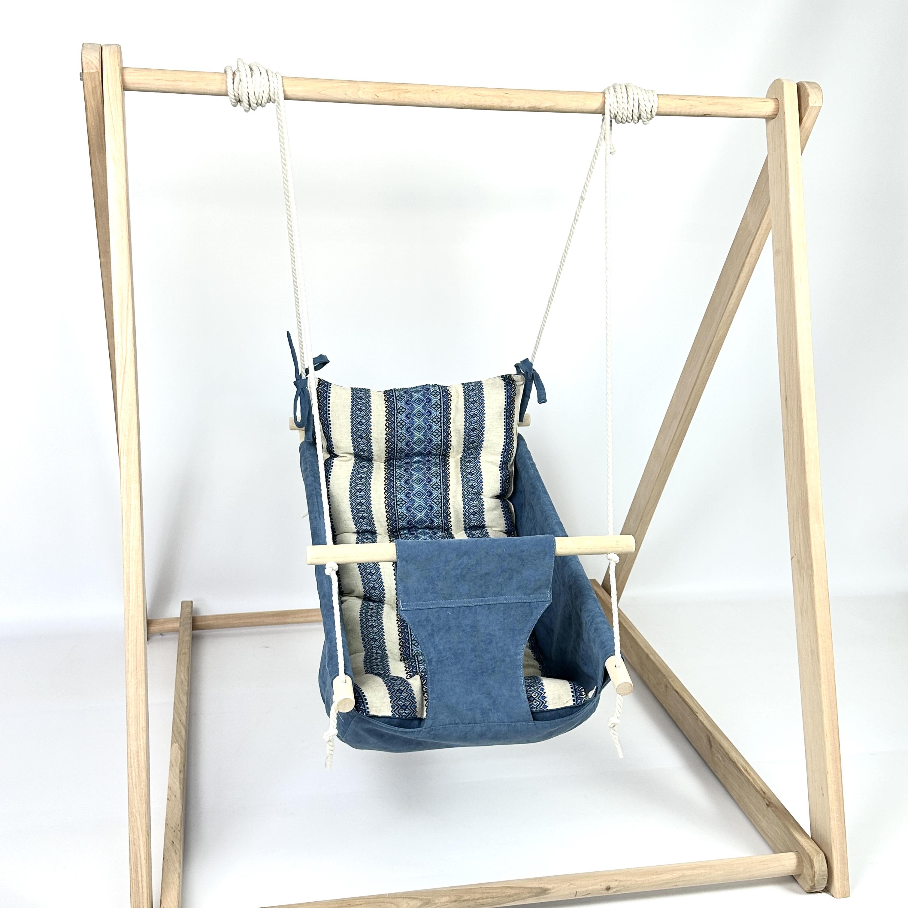 Комплект Деревянная опора и Колыханка из микровелюра с вышиванкой Синий (gs-9000)