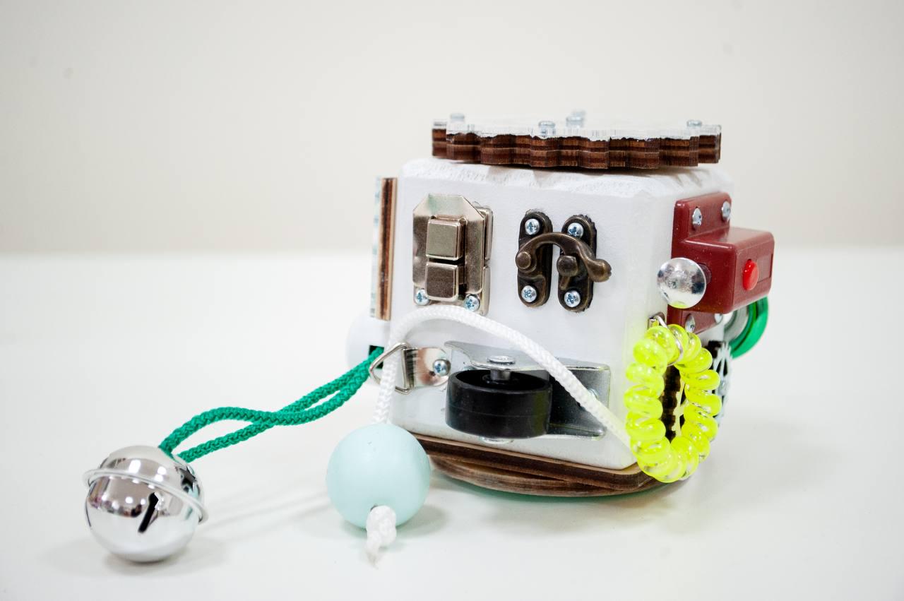 Бізікуб дорожній з дерева 7 см (001) - фото 3 Бізікуб дорожній з дерева 7 см (001) - фото 3