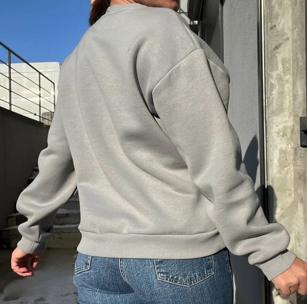 Свитшот женский PEPPER MINT 24-15 оверсайз удлиненный утепленный флис S Серый (961) - фото 7 Свитшот женский PEPPER MINT 24-15 оверсайз удлиненный утепленный флис S Серый (961) - фото 7