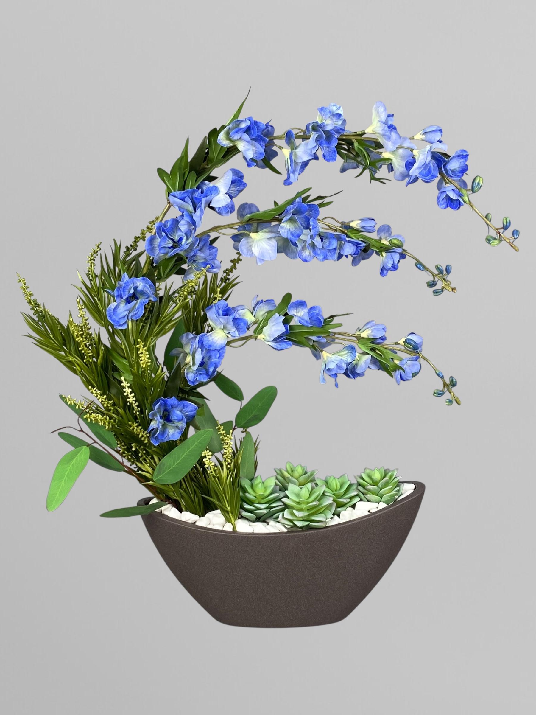 Композиция из латексных дельфиниумов в керамическом кашпо челнок 62 см Шоколадный (А286)