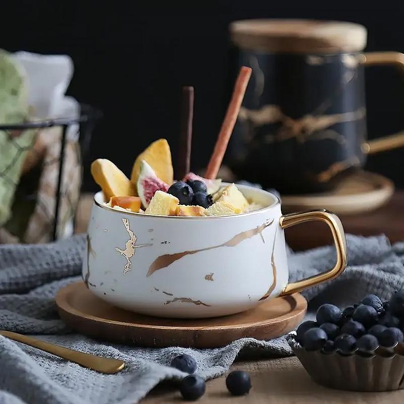 Чашка з бамбуковим блюдцем A2024 з ложкою золотий мармур для кави/чаю White - фото 2 Чашка з бамбуковим блюдцем A2024 з ложкою золотий мармур для кави/чаю White - фото 2