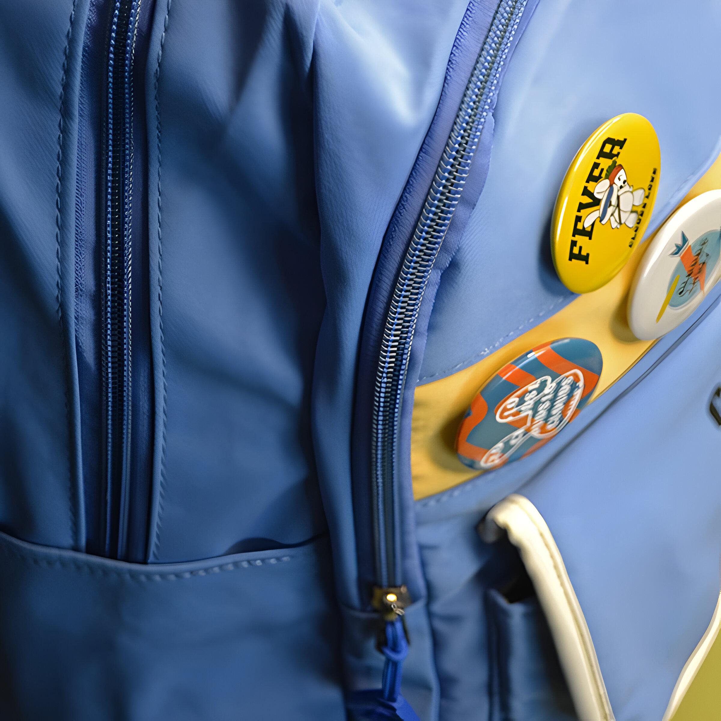 Шкільний рюкзак Love зі значками 30х43х17 см Блакитний (23-9) - фото 4