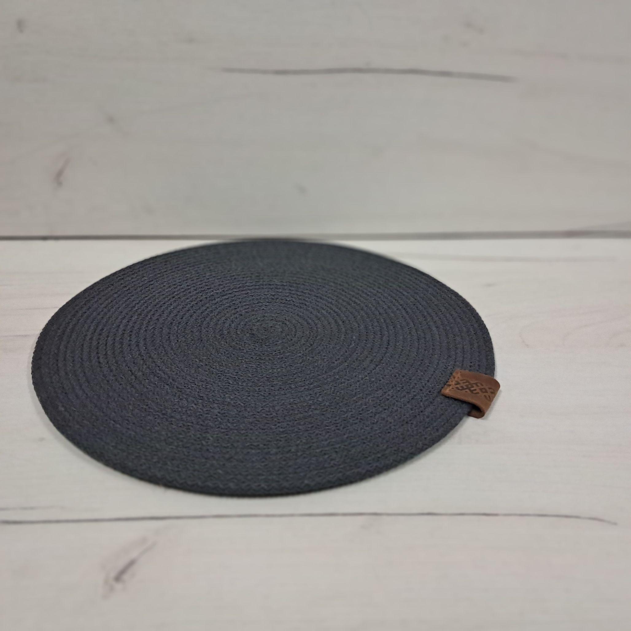 Плейсмат из джута и хлопкового шнура под горячее 20 см Антрацид (26198883) - фото 1 Плейсмат из джута и хлопкового шнура под горячее 20 см Антрацид (26198883) - фото 1