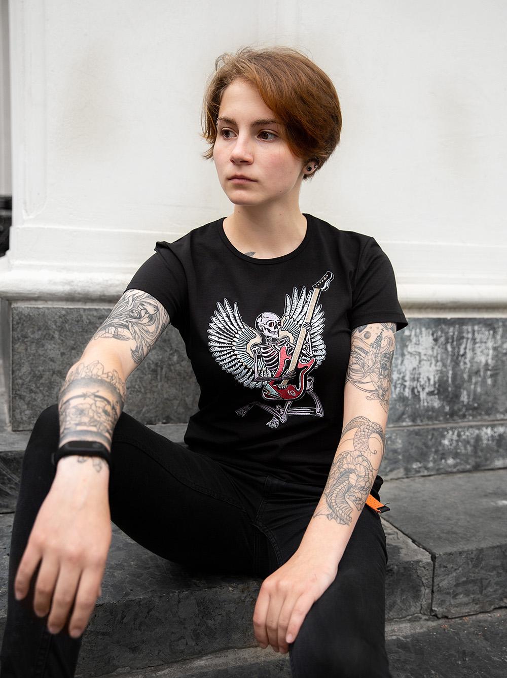 Футболка c вышивкой BATIAR Скелет с гитарой S Черный