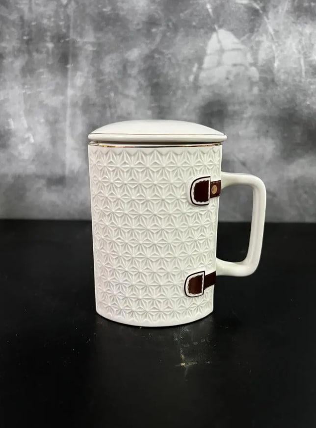 Кружка с крышкой Снежная королева фарфоровая 370 мл Белый (0511)