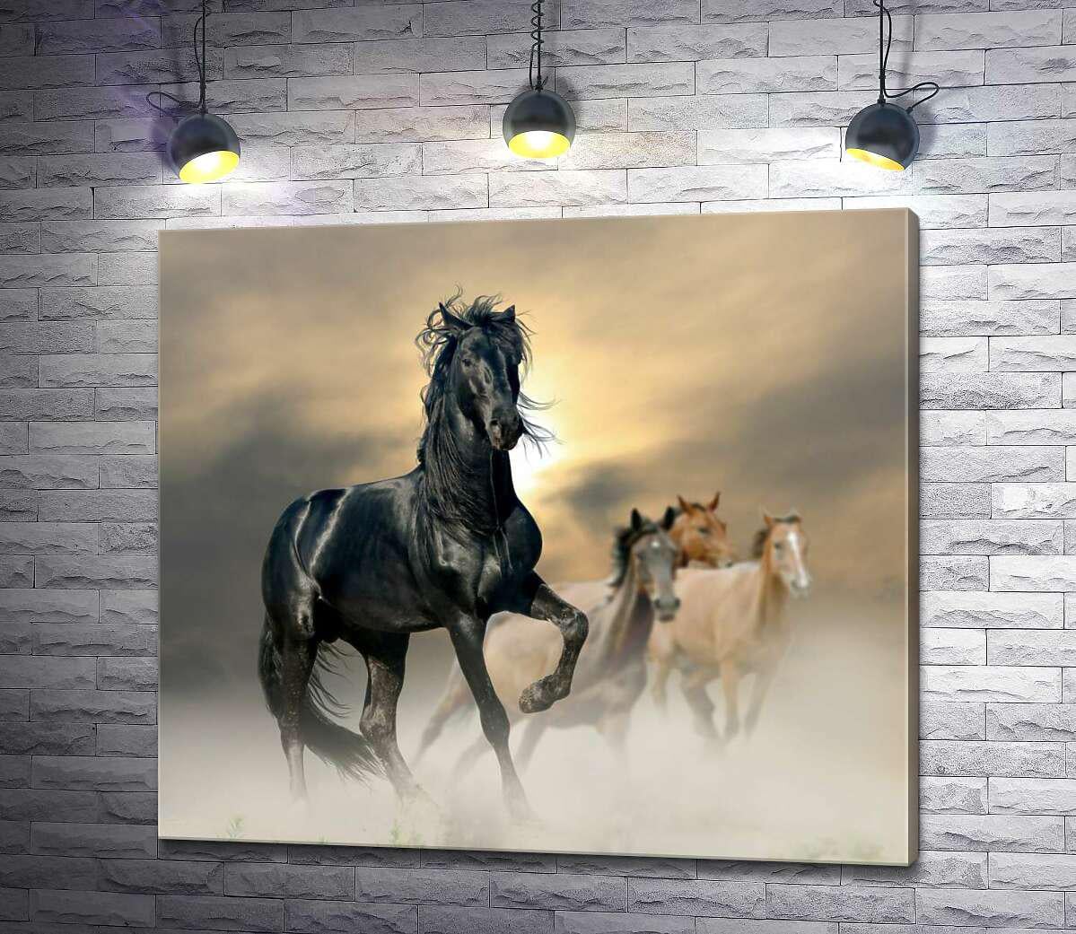 Картина ArtPoster Изящная фигура вороной лошади выделяется среди табуна 130x115 см Модуль №1 (000583)