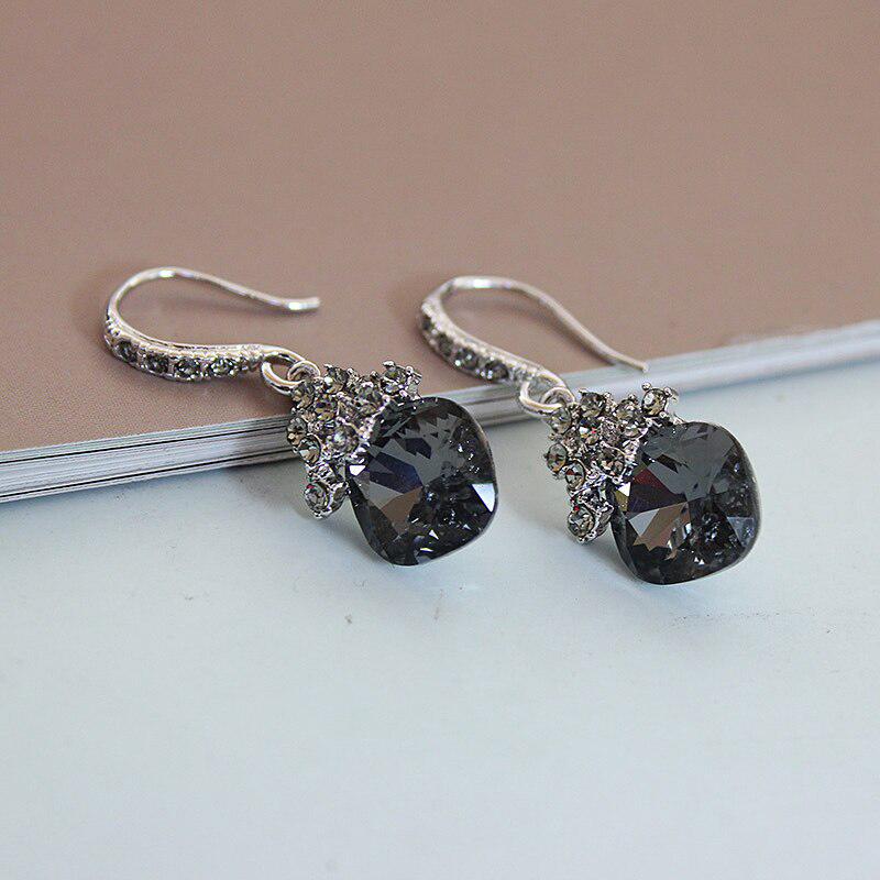 Серьги с кристаллами Сваровски Italina 001026 Серый