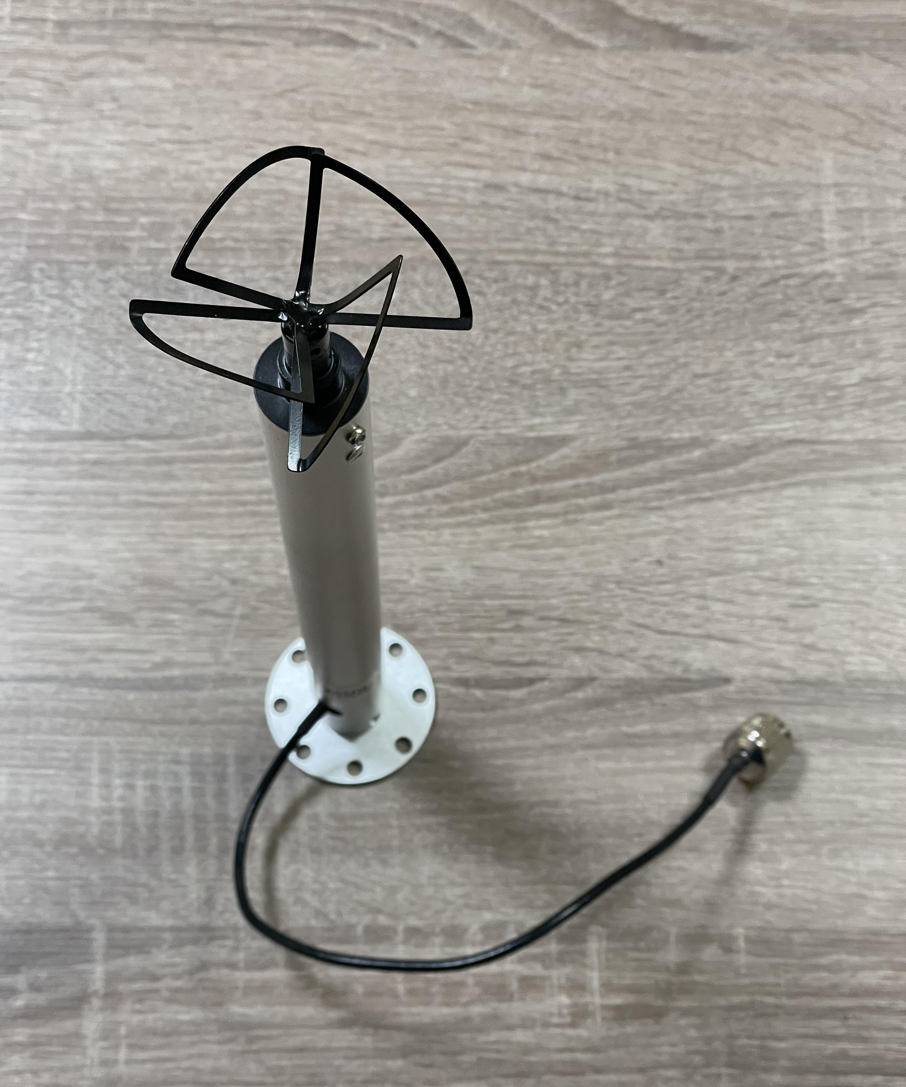 Антенна 2400-2500Mhz Clover YNX-2.4G 50w 3,5dbi VSWR<2.0 N-Male всенаправленный клеверный (00-00024533)