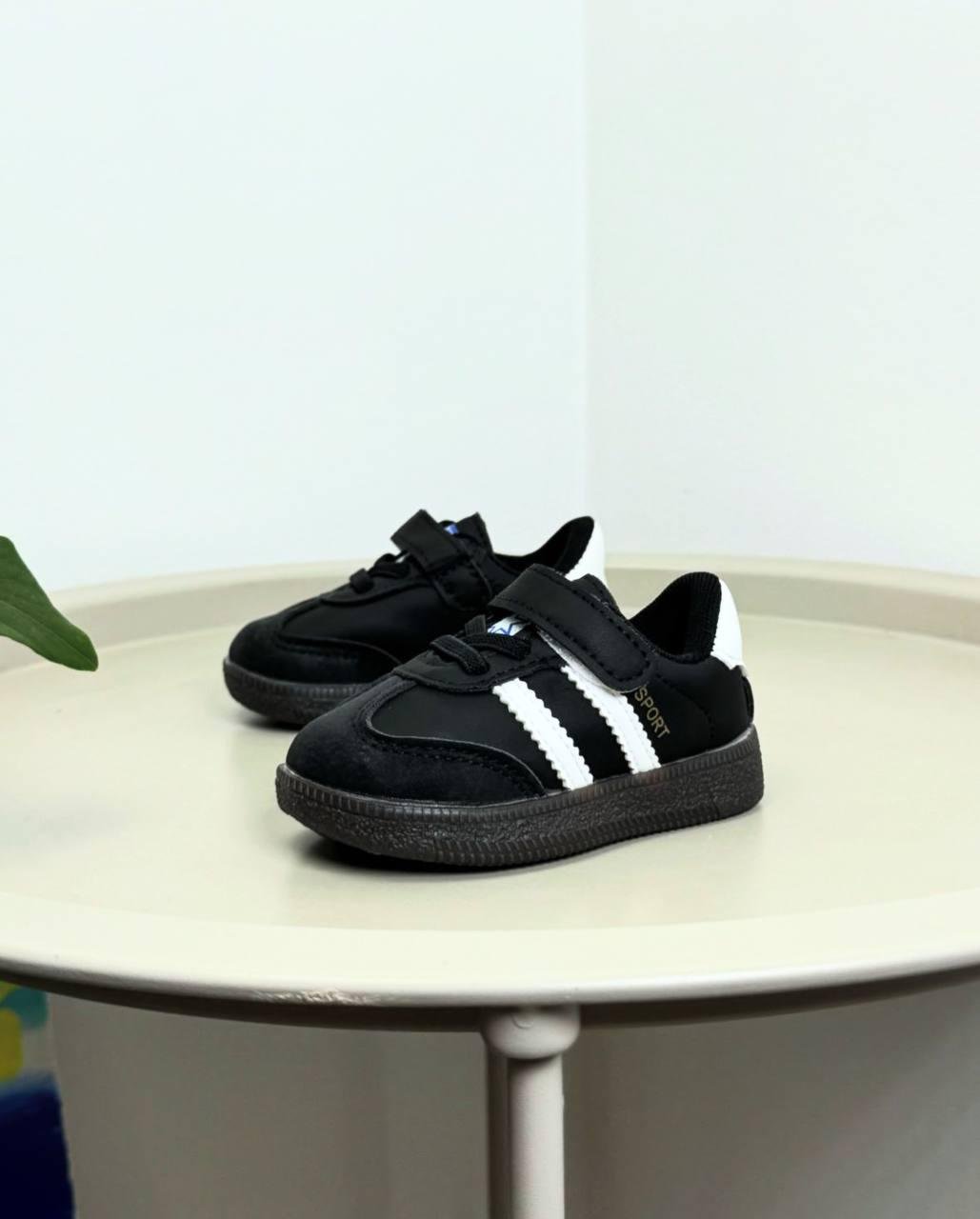 Кросівки дитячі р. 19 Чорний (1400) Кросівки дитячі р. 19 Чорний (1400)