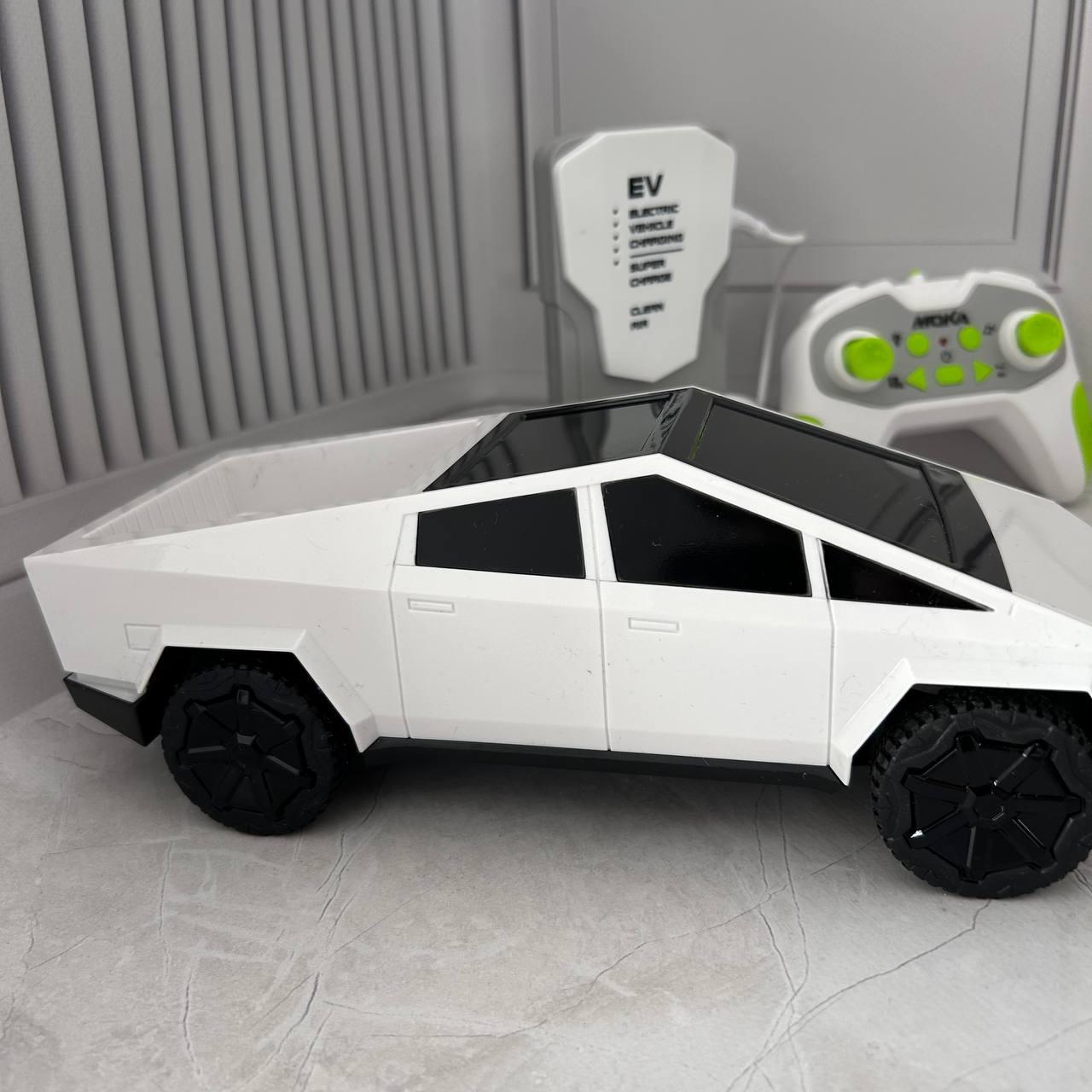 Машинка на радіокеруванні Tesla Cybertrack 597 А акумуляторна гумові колеса/зарядна станція (2590270752) - фото 4 Машинка на радіокеруванні Tesla Cybertrack 597 А акумуляторна гумові колеса/зарядна станція (2590270752) - фото 4