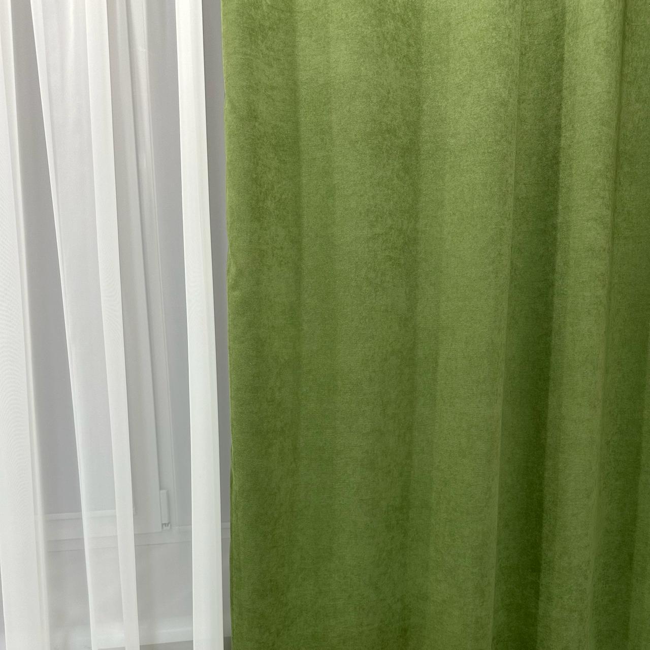 Комплект штор микровелюр 2 шт. 1,5х2,7 м готовые на шторной тесьме 6 см Оливковый (petek-586) - фото 8