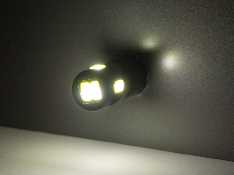 Автомобильная лампа светодиодная LEDUA T10-5630-6 SMD 12V черный корпус Белый (1009) - фото 2 Автомобильная лампа светодиодная LEDUA T10-5630-6 SMD 12V черный корпус Белый (1009) - фото 2