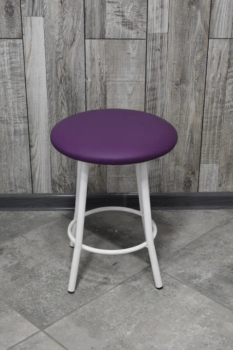 Табурет кухонний Муза металевий з м'яким сидінням 30х45 см Фіолетовий/Білий (28373810)