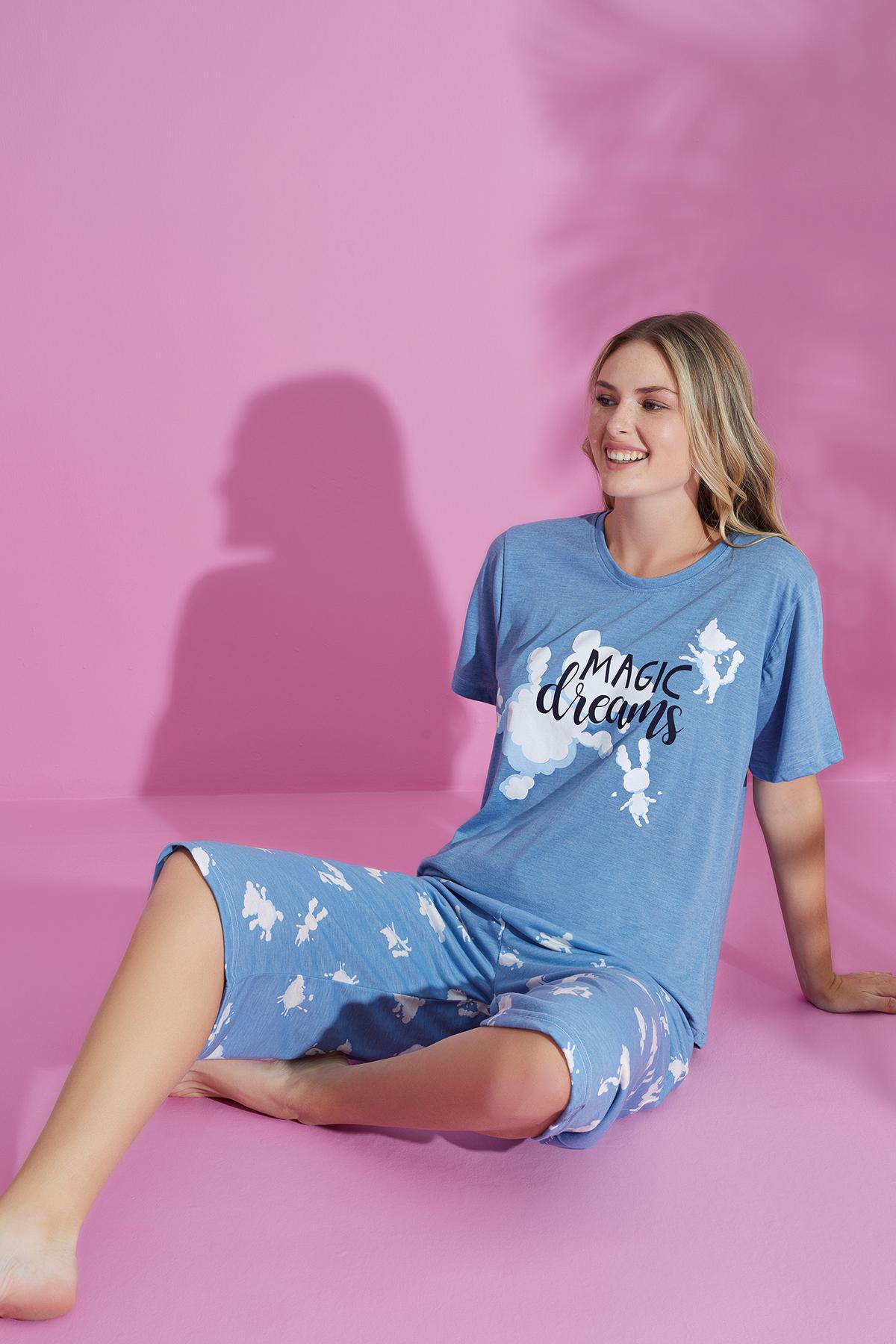 Пижама женская Magic Dreams шорты-бермуды/футболка 2XL (PM11454)