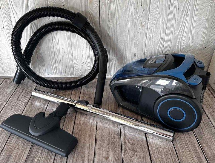 Пылесос Rainberg RB-652TB 3700W 2,5 л циклонный с турбощеткой и насадками (ML-04827) - фото 2 Пылесос Rainberg RB-652TB 3700W 2,5 л циклонный с турбощеткой и насадками (ML-04827) - фото 2