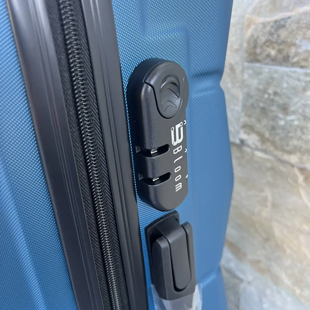 Чемодан дорожный Bloom 1507 М 63 л Светло-синий - фото 4 Чемодан дорожный Bloom 1507 М 63 л Светло-синий - фото 4