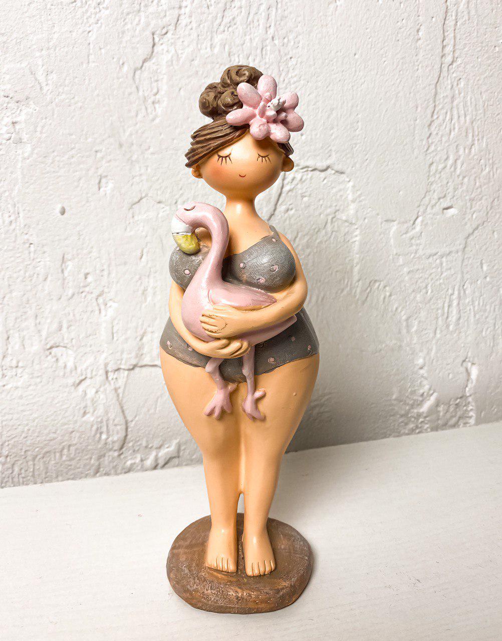 Фигурка декоративная Дама из фламинго полистоун 23 см Бежевый