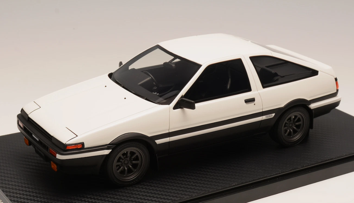 Коллекционная модель Ivy Models Toyota Corolla Trueno GT-Apex AE86 1:18 Белый (177)