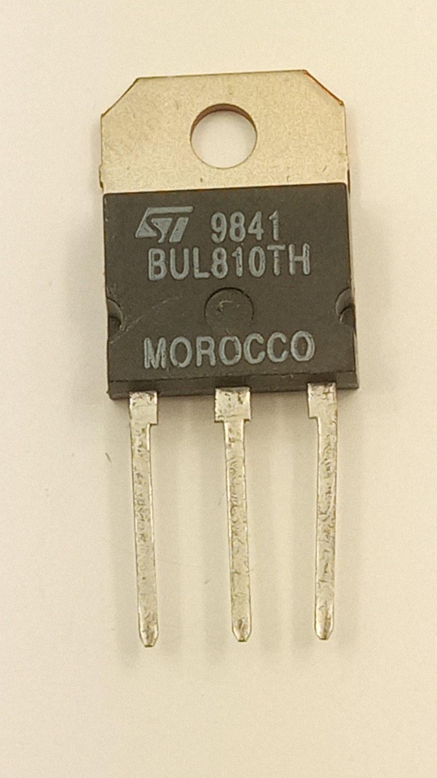 Транзистор BUL810TH npn 1000V 15A 125W TO-3 (06754)