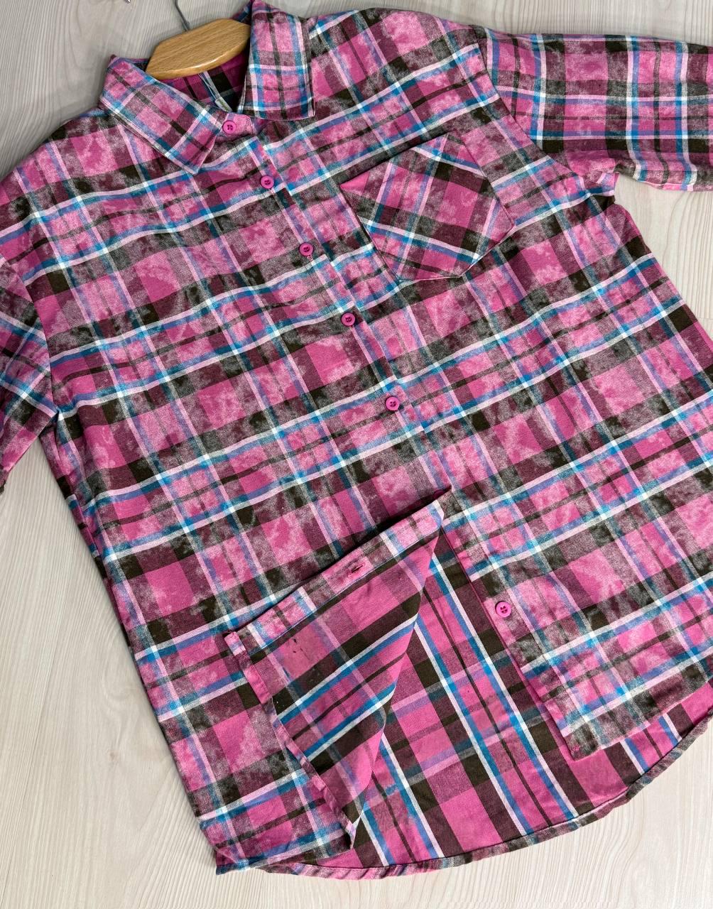 Сорочка жіноча YZY 7765 в клітинку оверсайз широка варена OS Малиновий (4922) - фото 4 Сорочка жіноча YZY 7765 в клітинку оверсайз широка варена OS Малиновий (4922) - фото 4