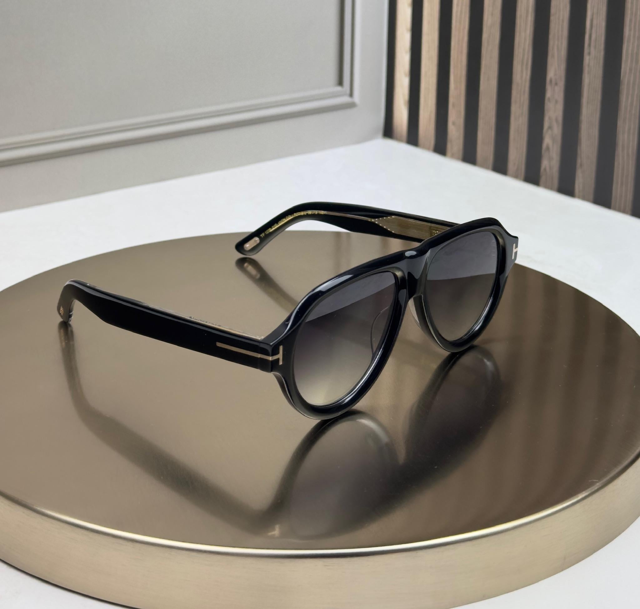 Солнцезащитные очки Tom Ford FT1225 Авиатор ацетат серая градиент-линза Черный