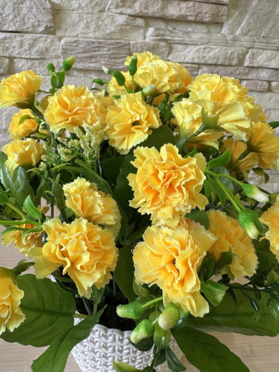 Букет гвоздики малої в кашпо ПЛАСТМАКС Жовтий (R0403) - фото 4 Букет гвоздики малої в кашпо ПЛАСТМАКС Жовтий (R0403) - фото 4