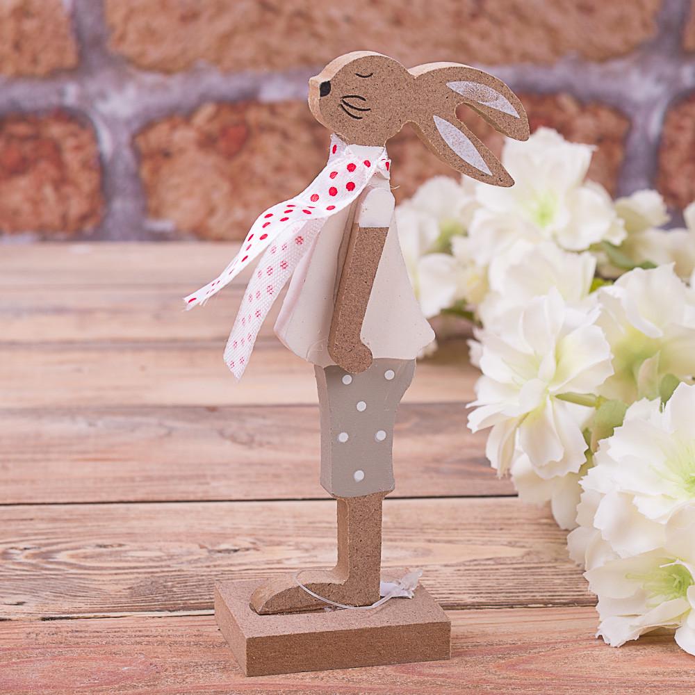 Статуэтка деревяная заяц в шарфике с красними горохами (3765)