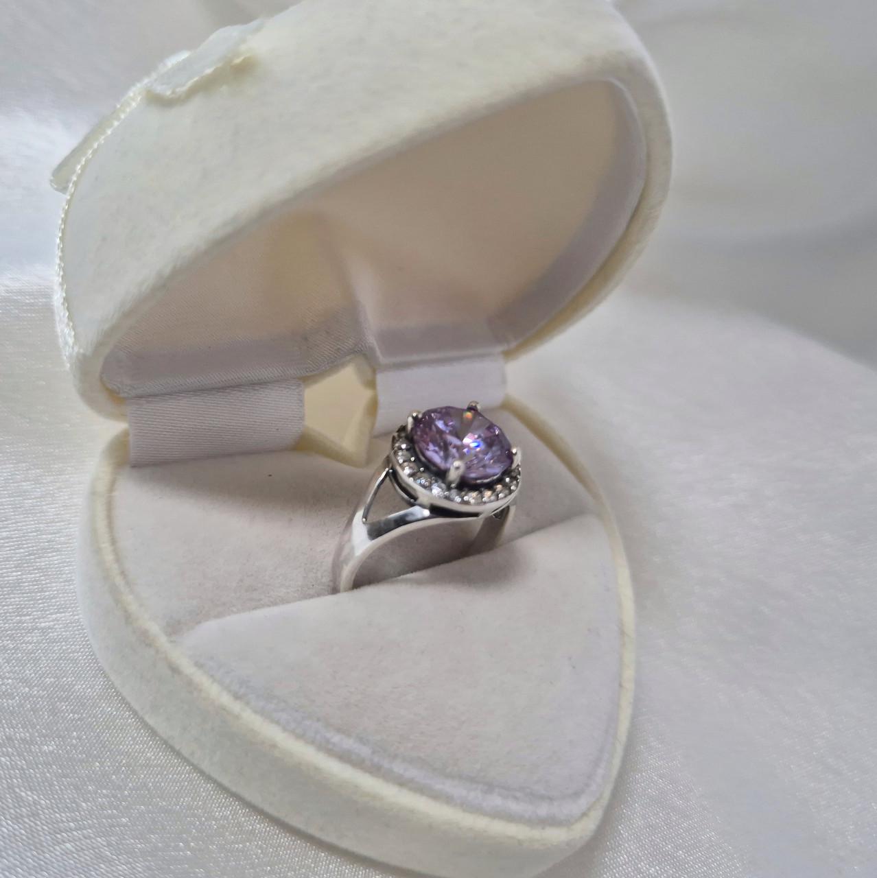 Каблучка Коло з лавандовим каменем срібло 925 проби чорнене р. 18,5 3,30 г (11085) - фото 2 Каблучка Коло з лавандовим каменем срібло 925 проби чорнене р. 18,5 3,30 г (11085) - фото 2