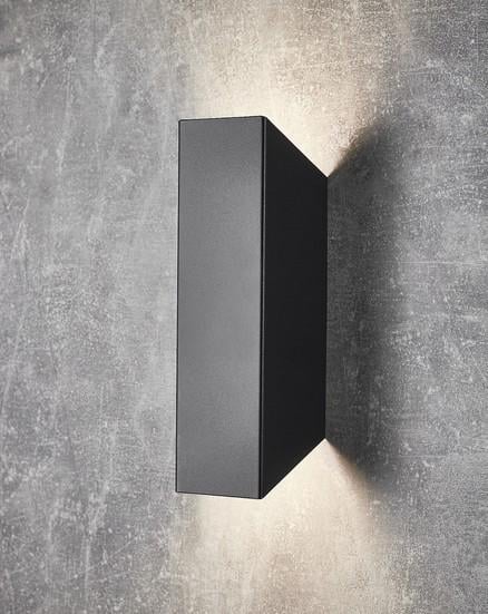 Cвітильник настінний Iterna Brick 2хGU10 Графітовий (LM108) Cвітильник настінний Iterna Brick 2хGU10 Графітовий (LM108)