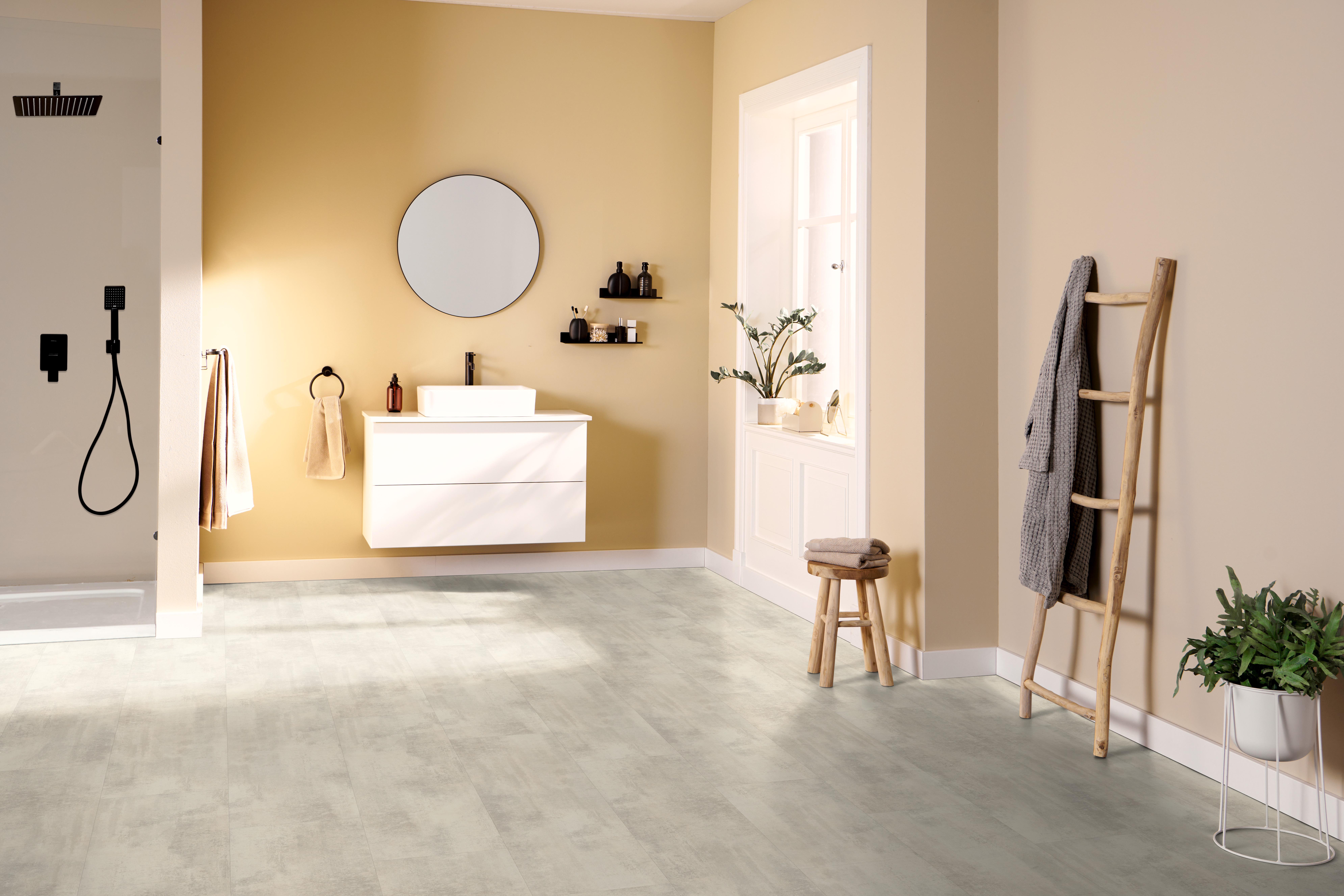 Пол водостойкий EGGER AquaDura+ 33 класс Хромикс белый