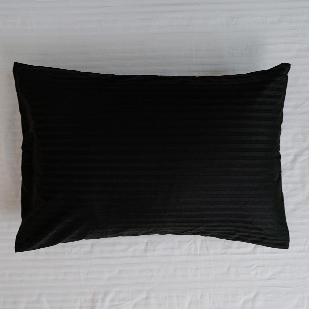 Наволочка на подушку YouStar страйп сатин 125 г/м2 70х70 см 1 шт. Черный (nav-sst-70x70-black) - фото 3