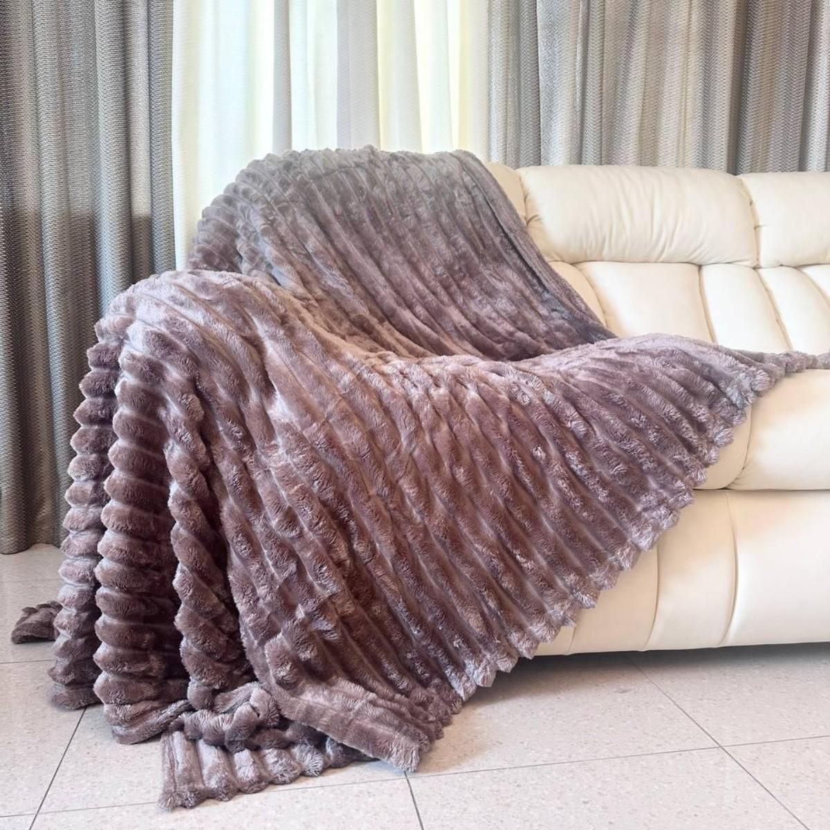 Плед двуспальный Koloco Королевский шарпей 180х200 см Шоколадный (41112) Плед двуспальный Koloco Королевский шарпей 180х200 см Шоколадный (41112)