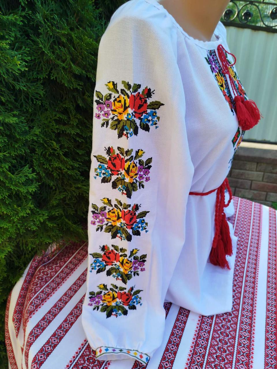 Сорочка вишита жіноча Квітковий букет на білому р. 42 (29377898) - фото 2 Сорочка вишита жіноча Квітковий букет на білому р. 42 (29377898) - фото 2