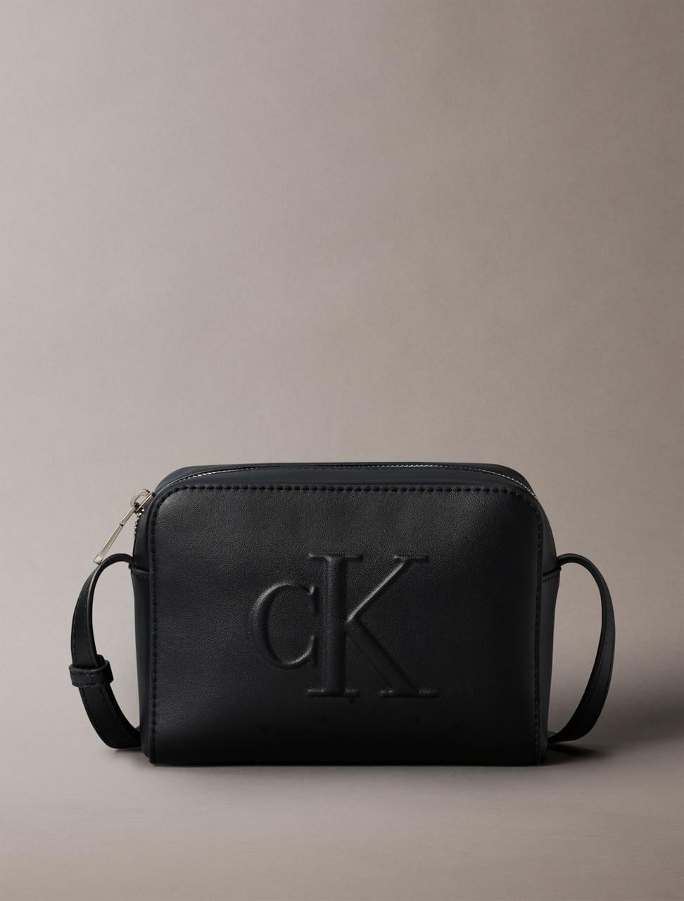 Женская сумка кросс-боди Calvin Klein Sculpted Impression Черный (2510472872)