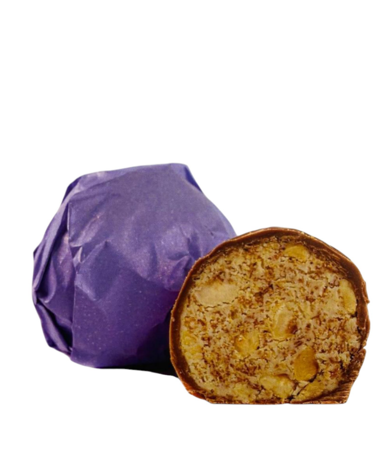 Цукерки дубайські Lux Choco №3119 з лісовими горіхами/вафельною крихтою та тістом катаїфі в молочному шоколаді 40 г (60613) Цукерки дубайські Lux Choco №3119 з лісовими горіхами/вафельною крихтою та тістом катаїфі в молочному шоколаді 40 г (60613)