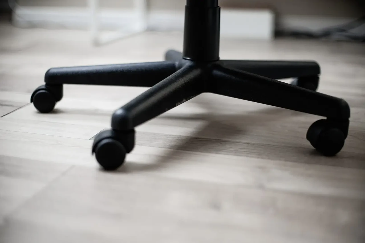 Крісло ігрове комп'ютерне для офісу та дому 4Points FT Чорний (40034) - фото 6 Крісло ігрове комп'ютерне для офісу та дому 4Points FT Чорний (40034) - фото 6