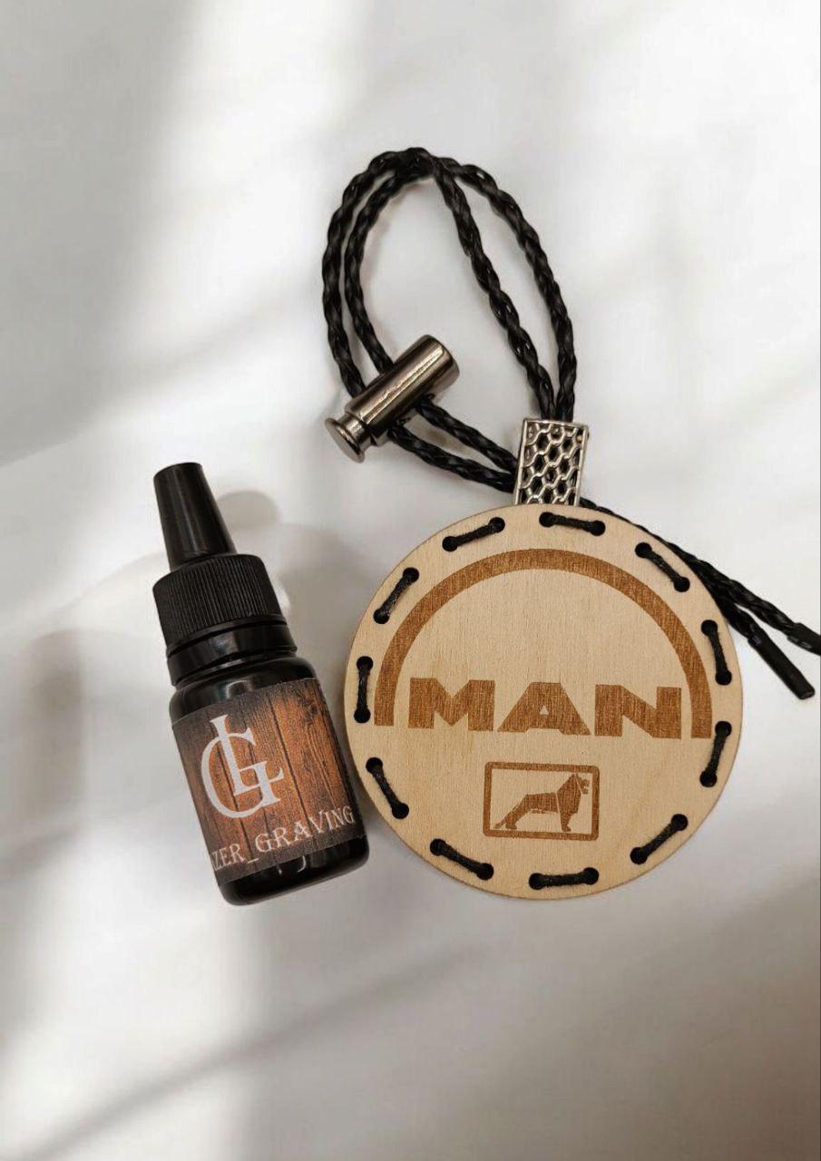 Ароматизатор для авто Man многоразовый из дерева/войлока и аромапарфюм 10 мл (112) - фото 5