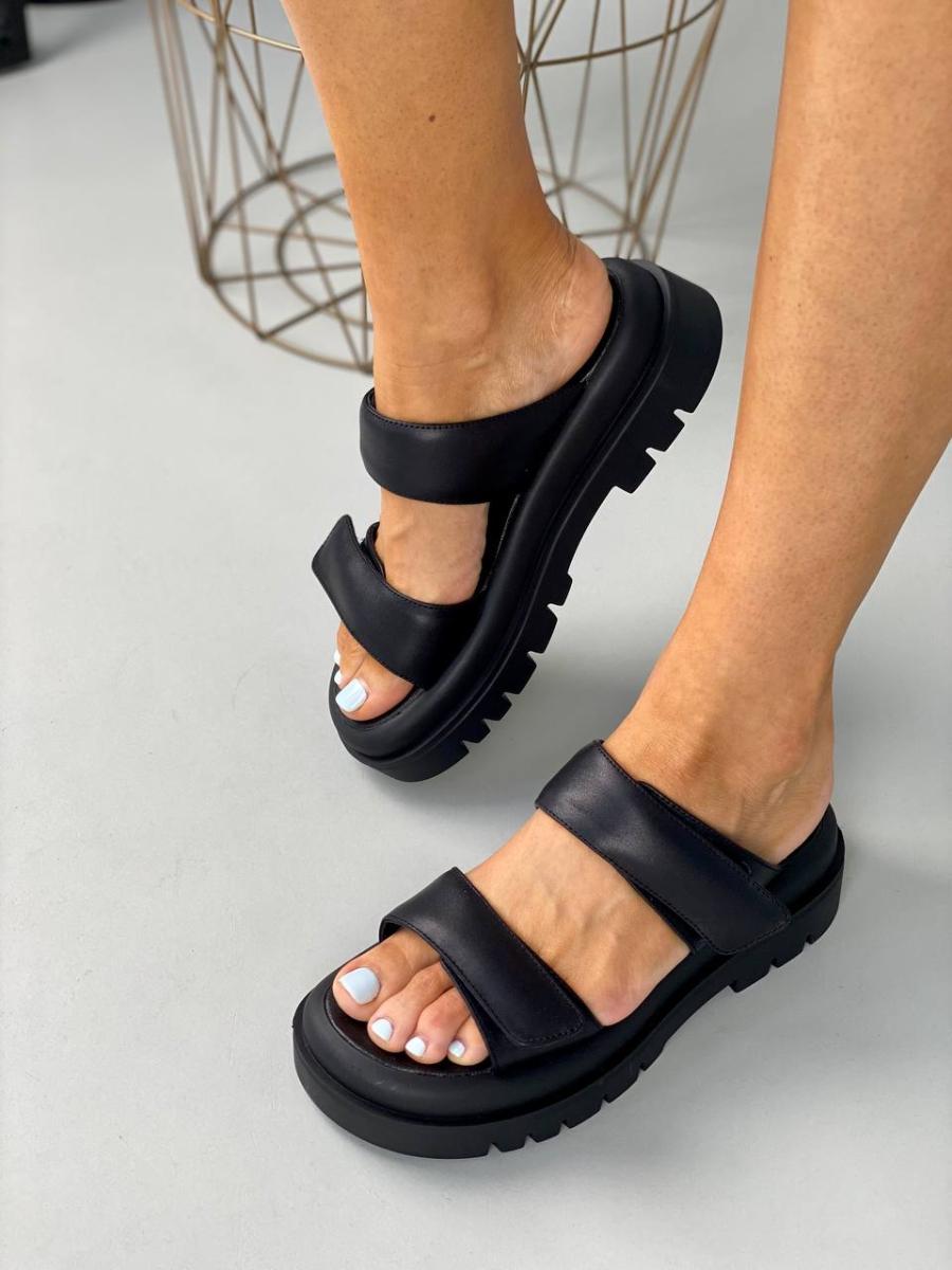 Шлепанцы женские кожаные на черной подошве р. 37 Черный (6608/37)