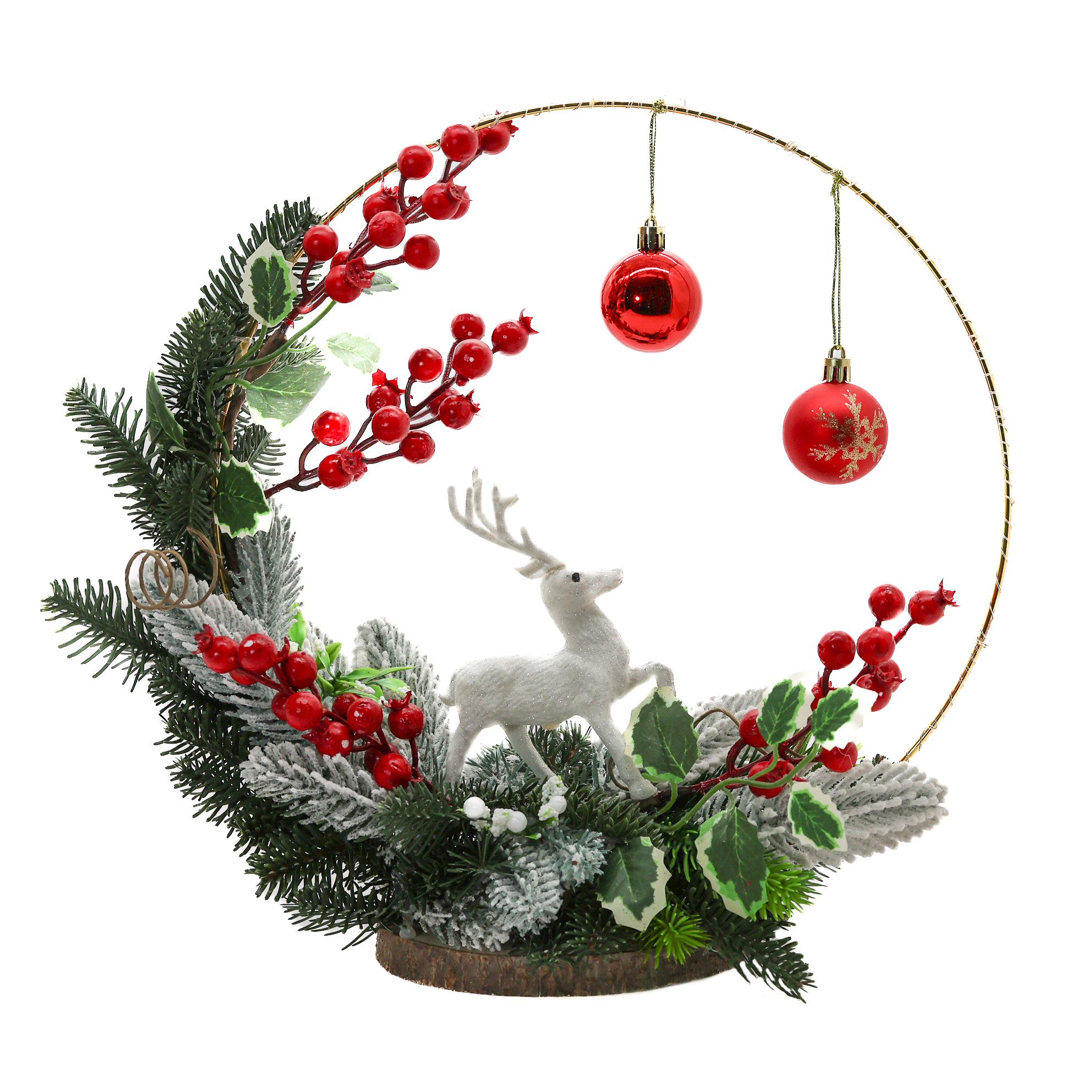 Венок GALA DECOR из заснеженных веток/ягод и оленя с лед подсветкой 30 см