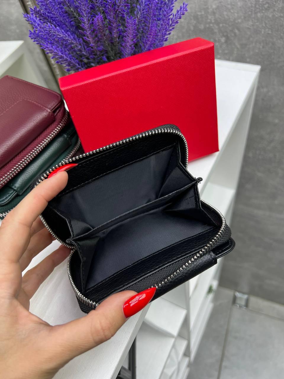 Кошелек кожаный женский в коробке на магните из натуральной кожи 12х10 см Черный (2350867656) - фото 8 Кошелек кожаный женский в коробке на магните из натуральной кожи 12х10 см Черный (2350867656) - фото 8