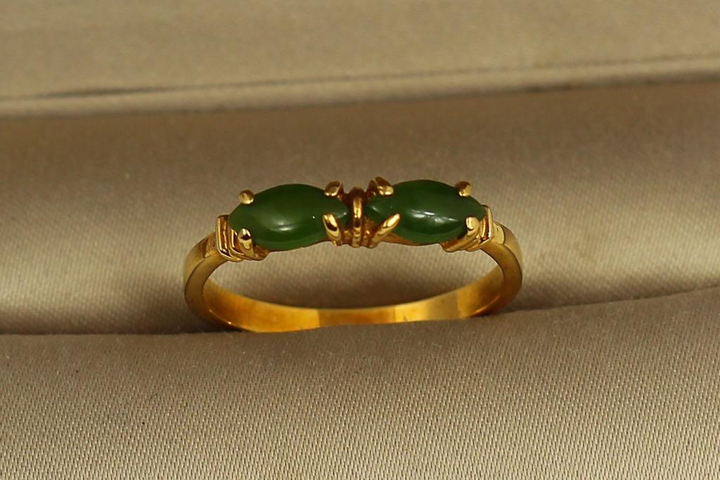 Кольцо Два камня нефрит р. 19 Золотистый (30655414)