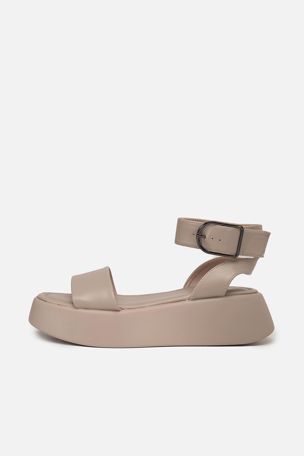 Босоножки женские ЦБ-00237864 на платформе р. 40 Кофейный (SKT000954861)