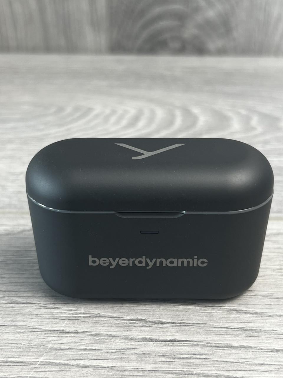 Навушники Beyerdynamic Free BYRD Bluetooth 5.2 бездротові вкладиші шумоподавлення Black - фото 3 Навушники Beyerdynamic Free BYRD Bluetooth 5.2 бездротові вкладиші шумоподавлення Black - фото 3
