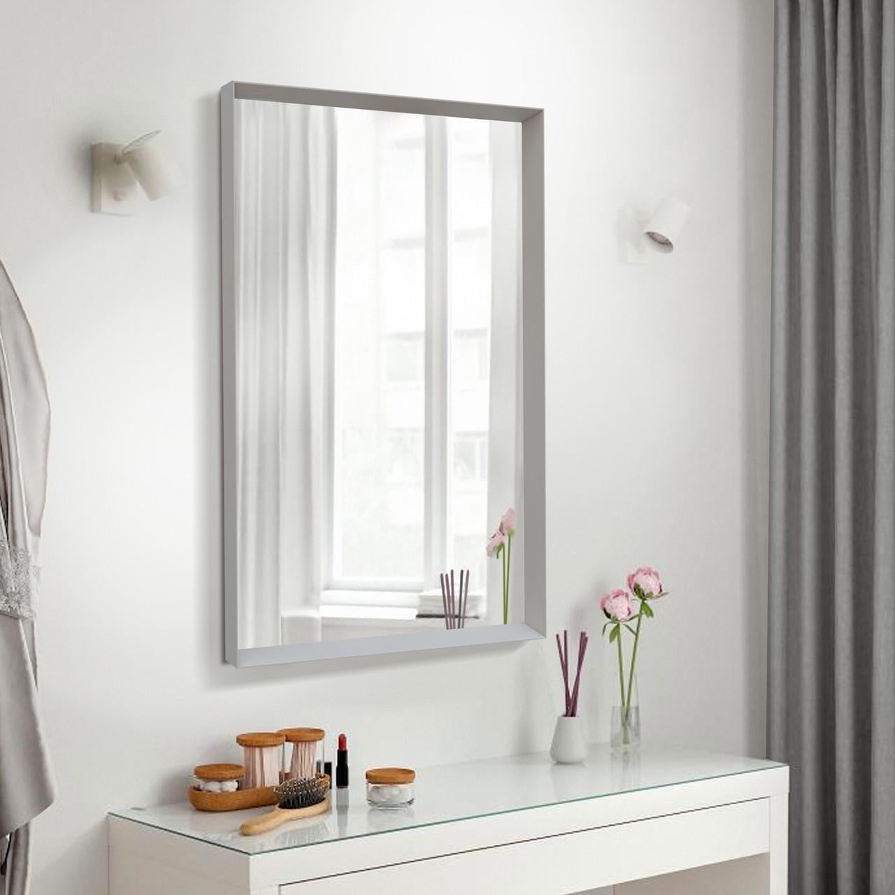 Дзеркало в пластиковій рамі 700х500 мм